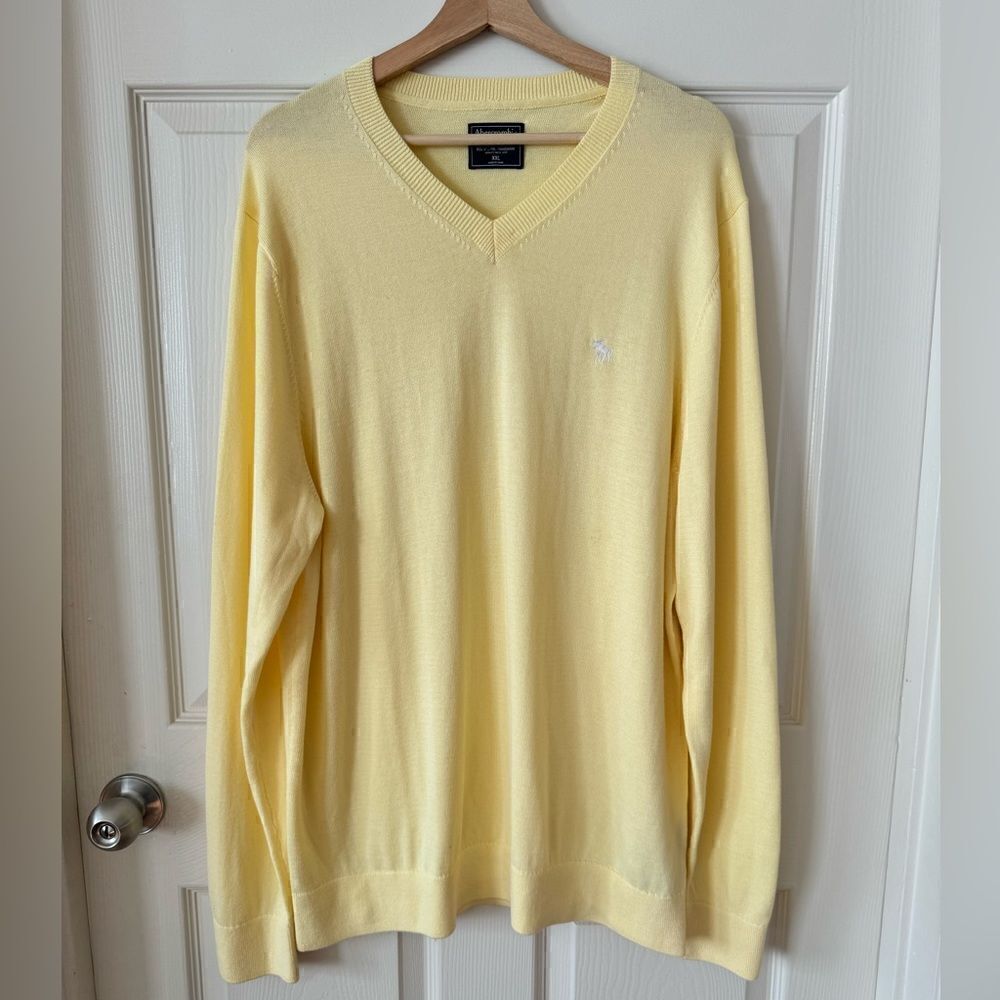 Abercrombie and Fitch Men's Sweater Size XXL
